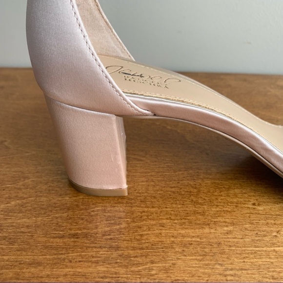 Jewel BADGLEY MISCHKA Joanne Ankle Strappy Block Low Heel Satin Open Toe - Picture 16 of 16